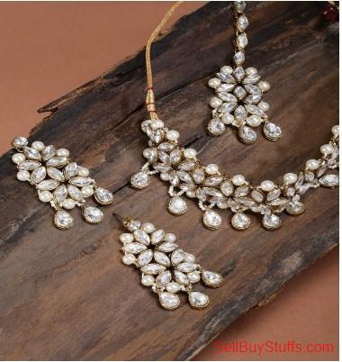 Mumbai Zaveri Pearls Antique White Gold-Plated Studded Jewellery Set
