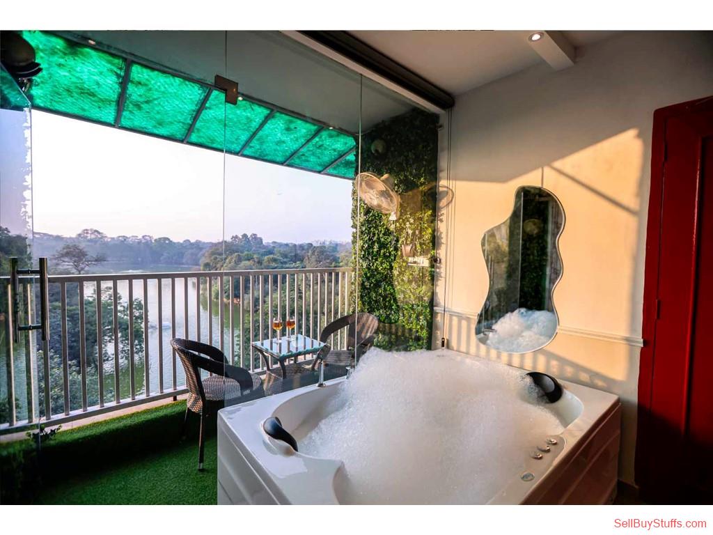 Comfortable Homestay near Hauz Khas with Modern Amenities
