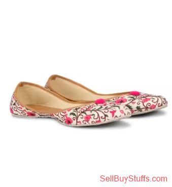 Kalyan Floral Print Juttis
